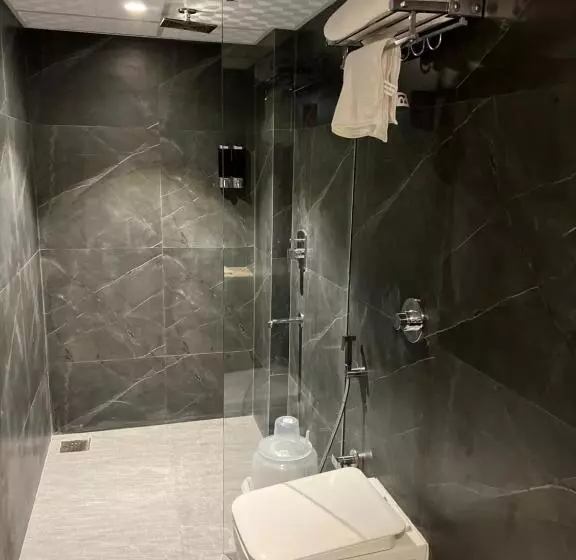 Rich Hotel Mumbai