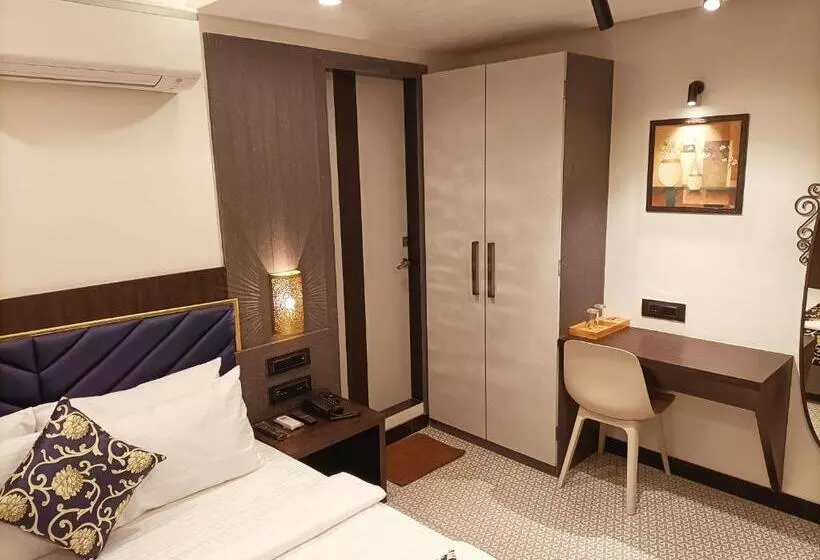 Rich Hotel Mumbai