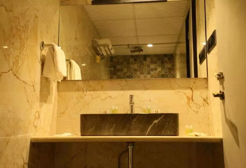 Rich Hotel Mumbai