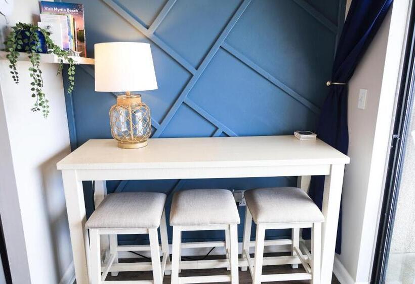 Romantic Beachside Escape   Spa & Wine Retreat For Two