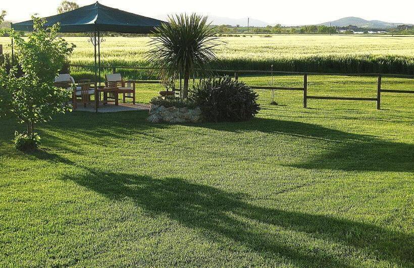 فندق Agriturismo La Valle Dell Albegna