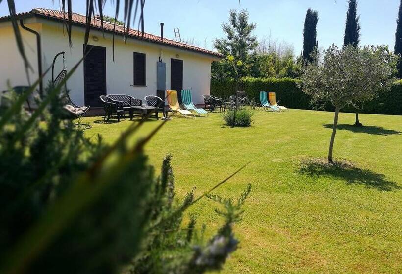 فندق Agriturismo La Valle Dell Albegna