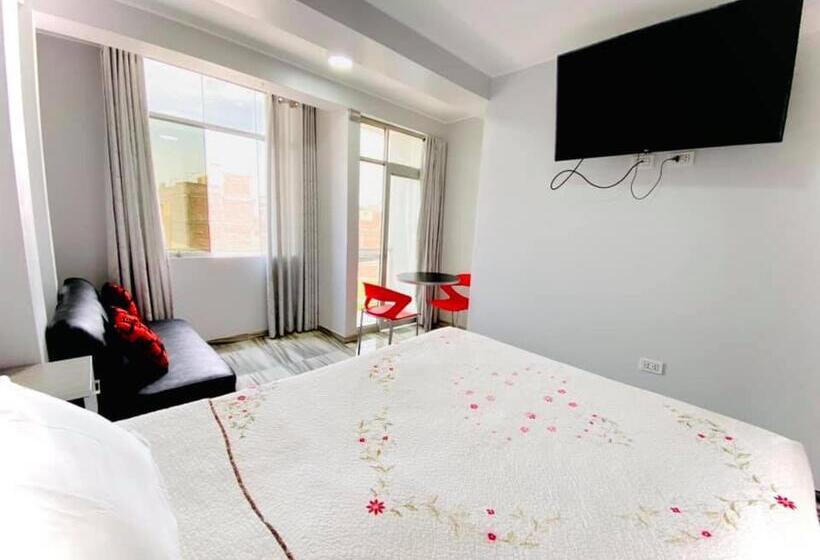 هتل Hostal D Rosas