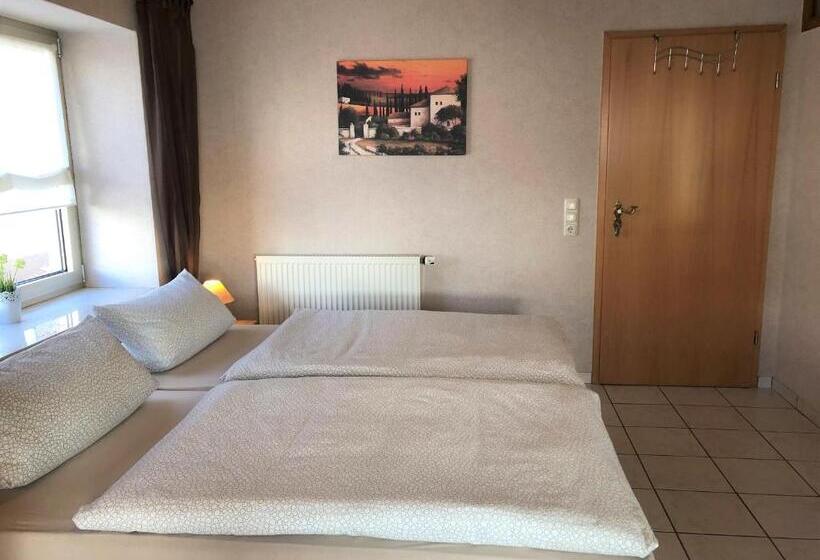 Пансион Gästehaus Doll