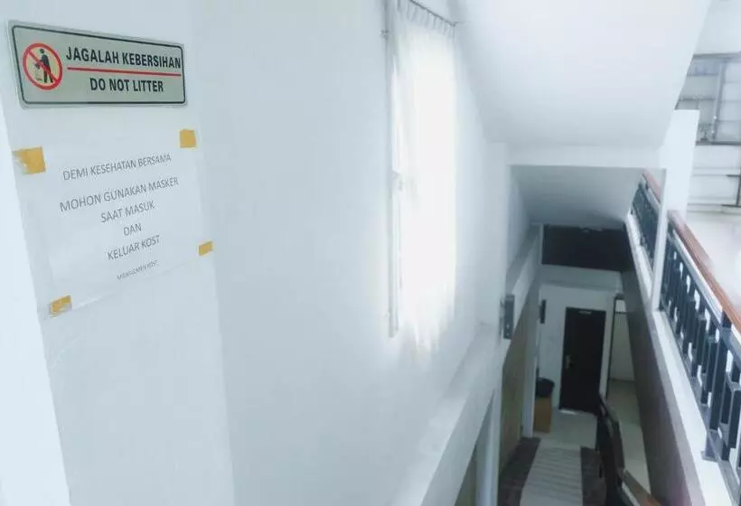 پانسیون Lia Homestay Syariah Pettarani Makassar Mitra Reddoorz