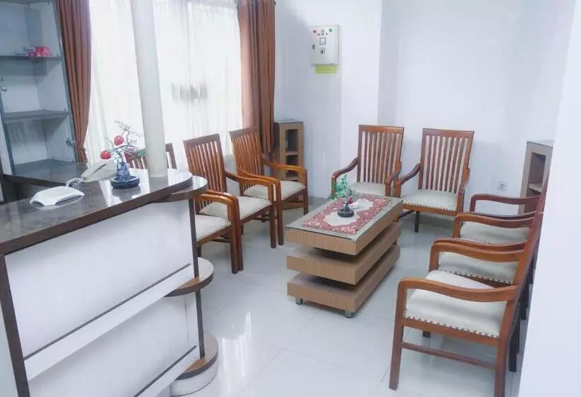 پانسیون Lia Homestay Syariah Pettarani Makassar Mitra Reddoorz