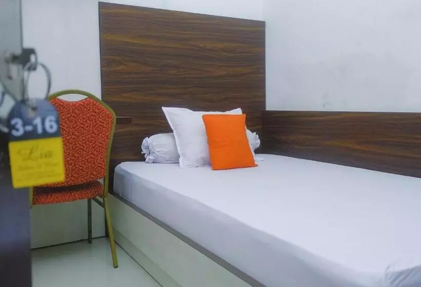 پانسیون Lia Homestay Syariah Pettarani Makassar Mitra Reddoorz