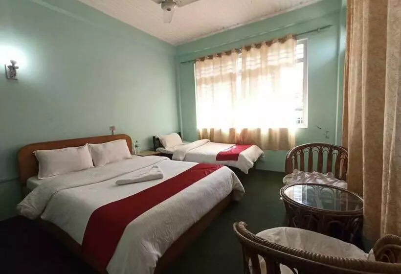 پانسیون Pushpa Guest House