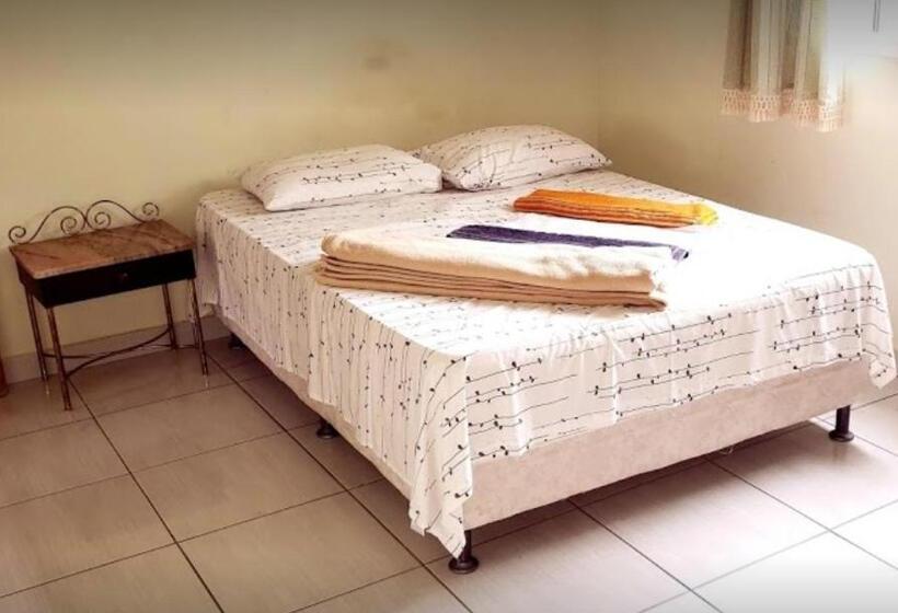 بنسيون Real De Caeté