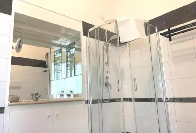 تختخواب و صبحانه Manfredi House San Pietro