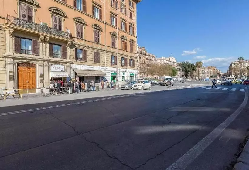 تختخواب و صبحانه Manfredi House San Pietro