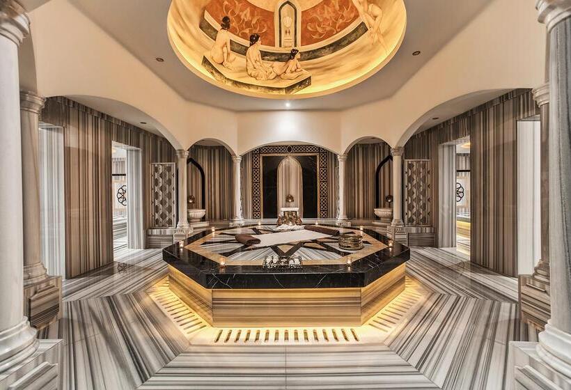 فندق The Plaza Bodrum