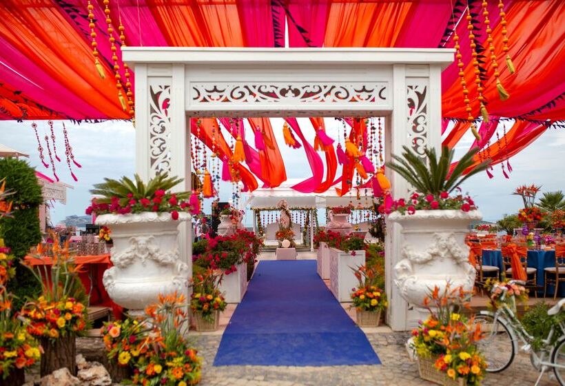 فندق The Plaza Bodrum