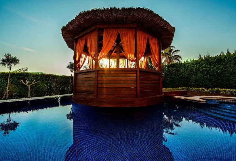 فندق The Plaza Bodrum