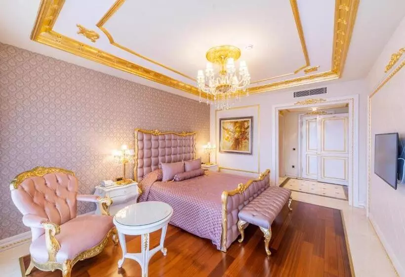 호텔 The Plaza Bodrum