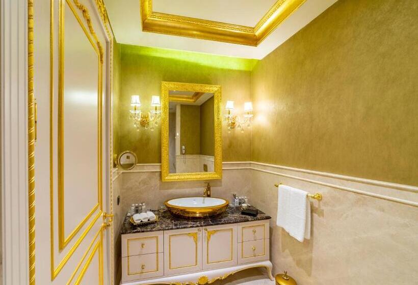 فندق The Plaza Bodrum