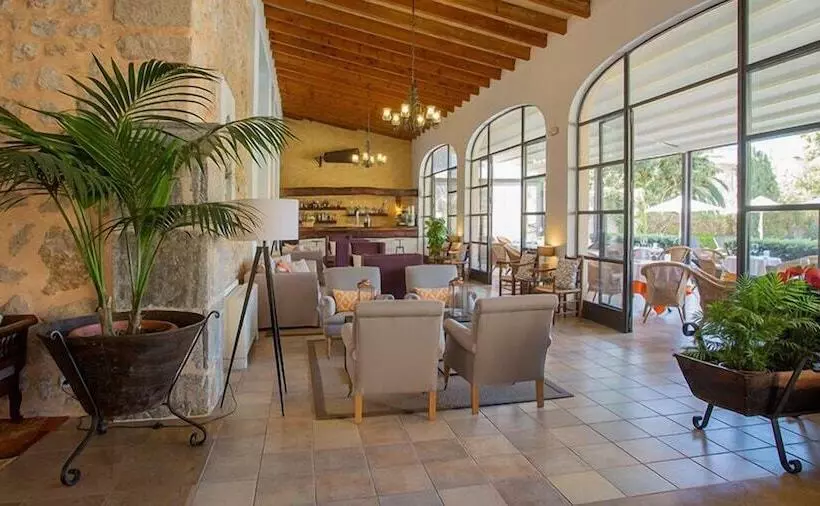 בית מלון כפרי Ca'l Bisbe