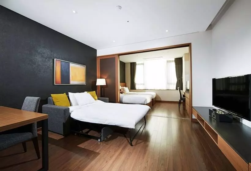 Отель Fraser Place Namdaemun Seoul