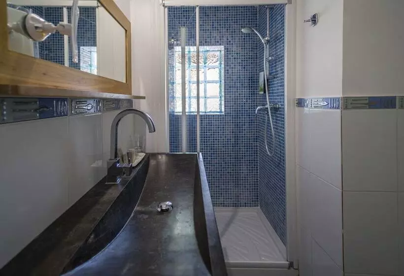 Hotelli Mas De Calabrun