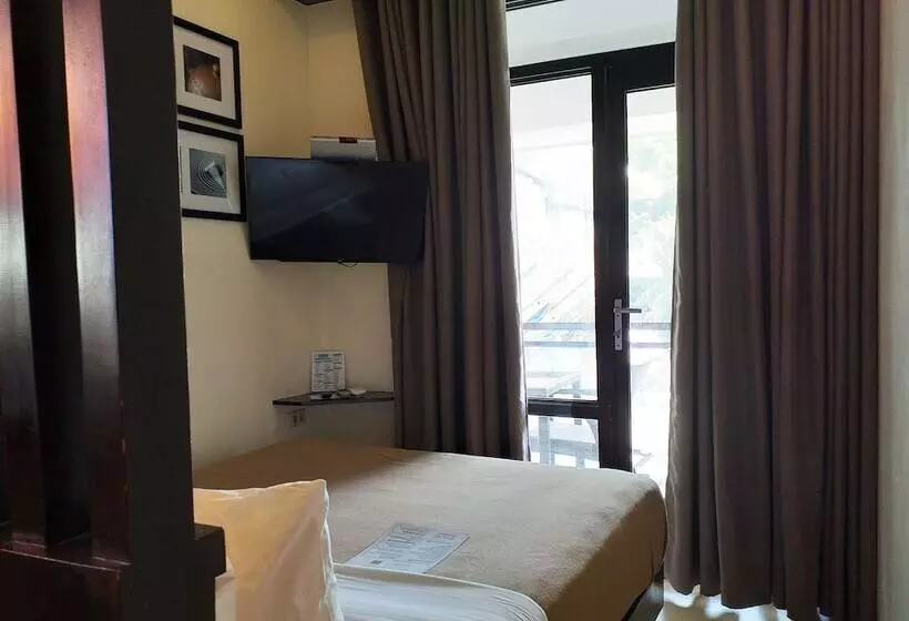 בית מלון כפרי One Crescent Place