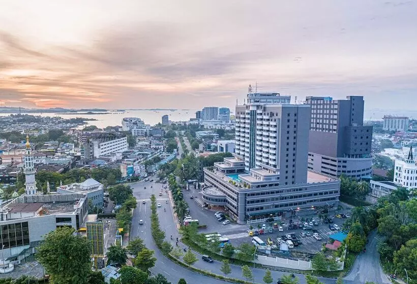 Planet Holiday Hotel & Residence