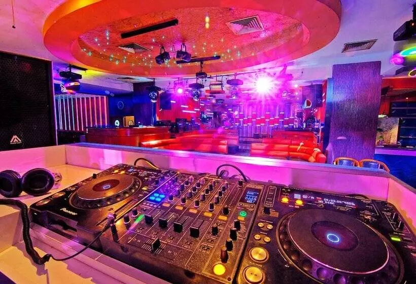 Planet Holiday Hotel & Residence