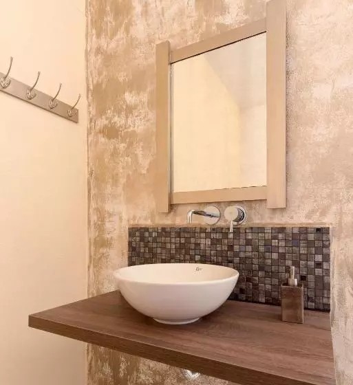 Onar Rooms & Studios