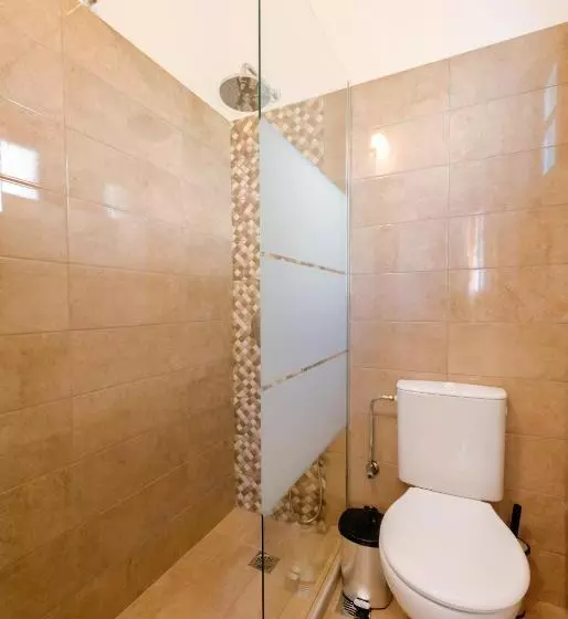 Onar Rooms & Studios