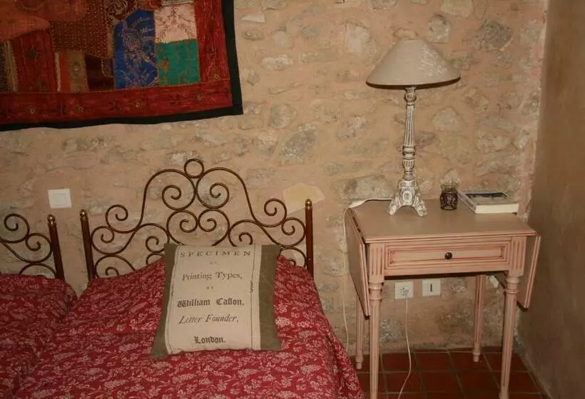 ベッドアンドブレックファースト Le Jas Des Nevières