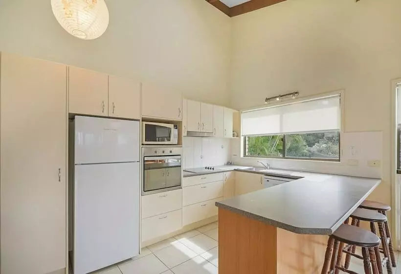 Galleries 3   3/28 Peregian Esplanade