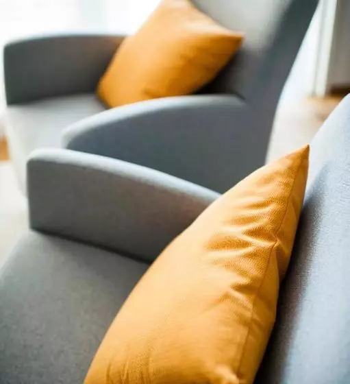 هتل Aalto Inn