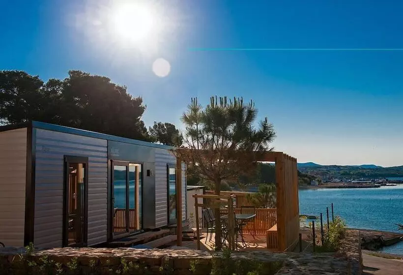 Hotelli Kozarica Adria Village