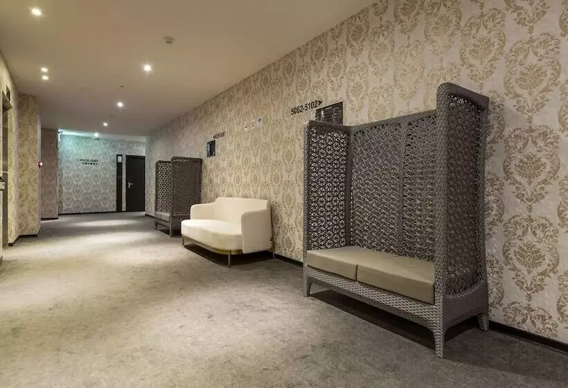هتل Mayer Inn