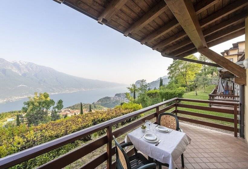 Отель Residence Pineta Campi