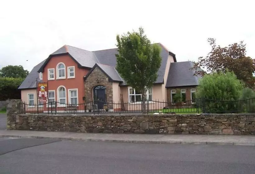 پانسیون Colonelwood House