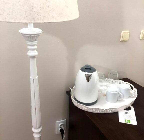 پانسیون Red House Family