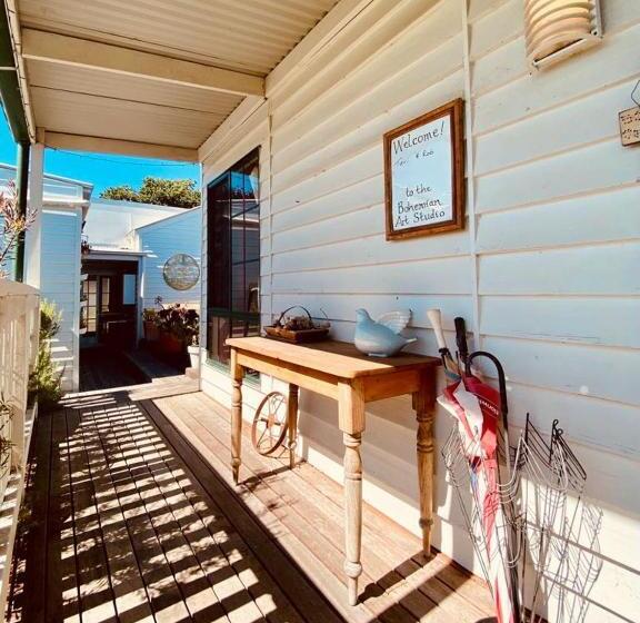 بنسيون The Bohemian Art Studio