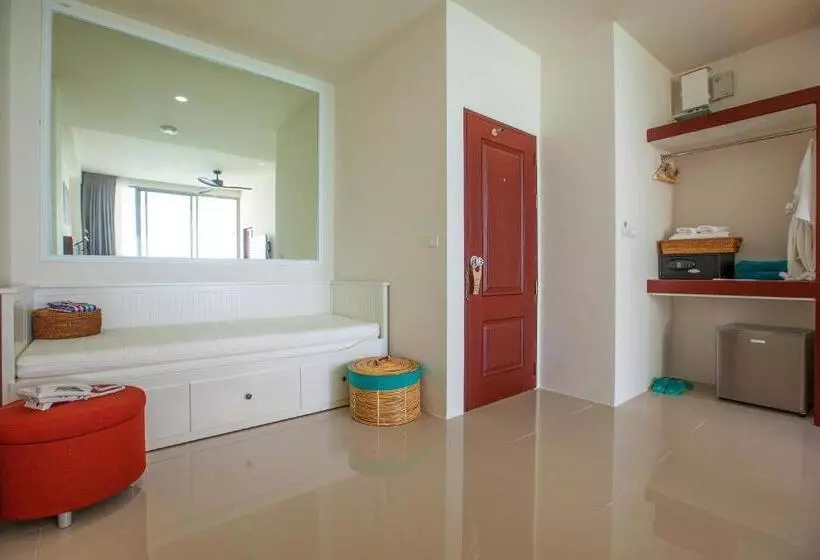 リゾートホテル Norn Talay Surin Beach Phuket