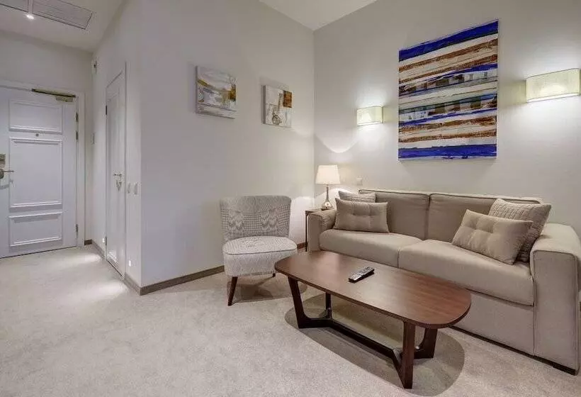 ホテル Apartments By Palmira Business Club