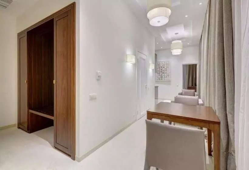 ホテル Apartments By Palmira Business Club