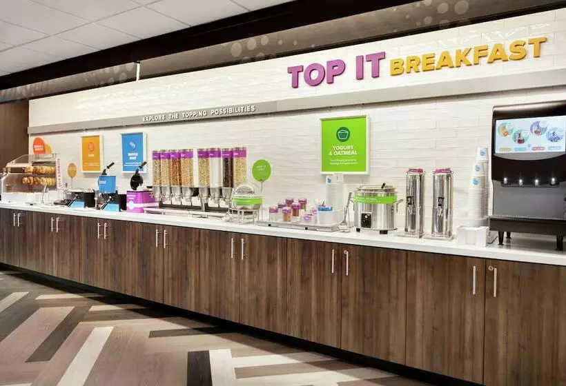هتل Tru By Hilton Nashville Downtown Convention Center