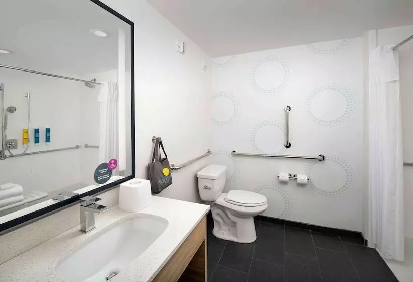 هتل Tru By Hilton Nashville Downtown Convention Center