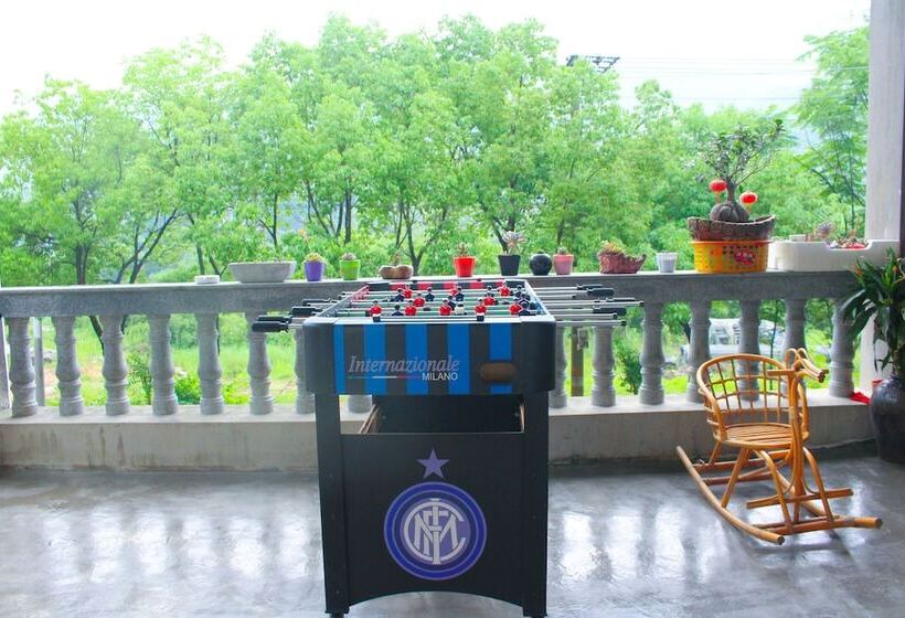 Pensjonat Moganshan Wild House