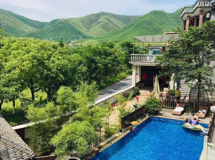 Pensjonat Moganshan Wild House