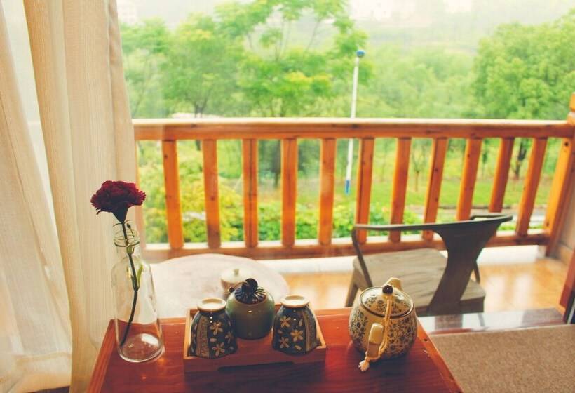 Pensjonat Moganshan Wild House