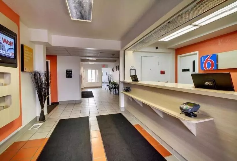 ホテル Studio 6 Altoona Ia Des Moines East