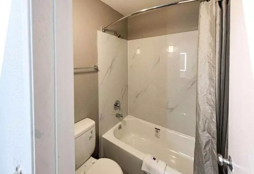 ホテル Studio 6 Altoona Ia Des Moines East