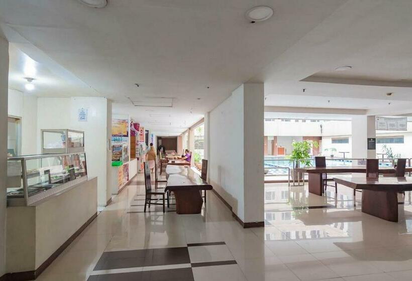 ホテル Redliving Apartemen Emerald Tower Bion Apartel Tower South