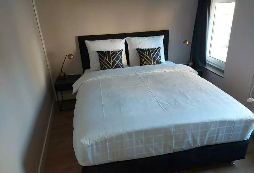 Hotelli De L Empereur