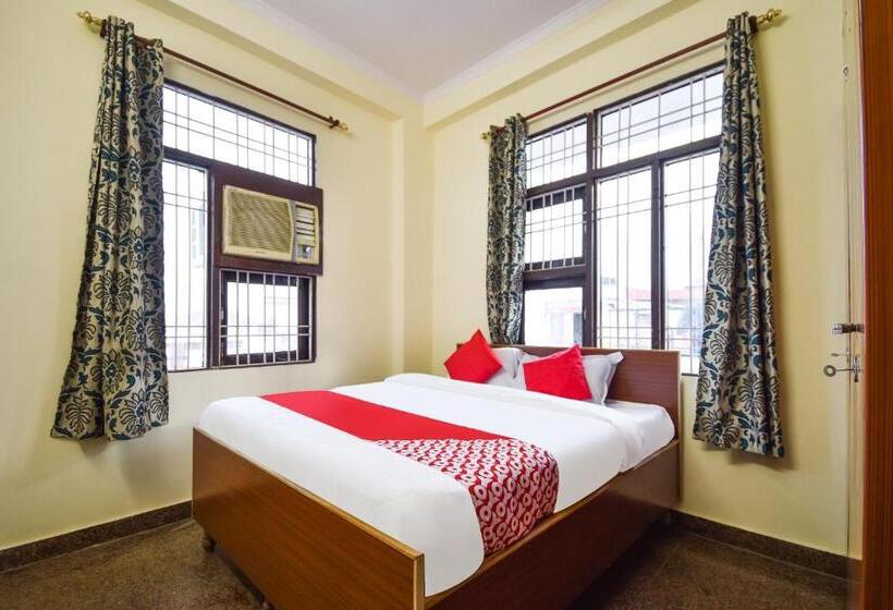 هتل O Pragati Inn